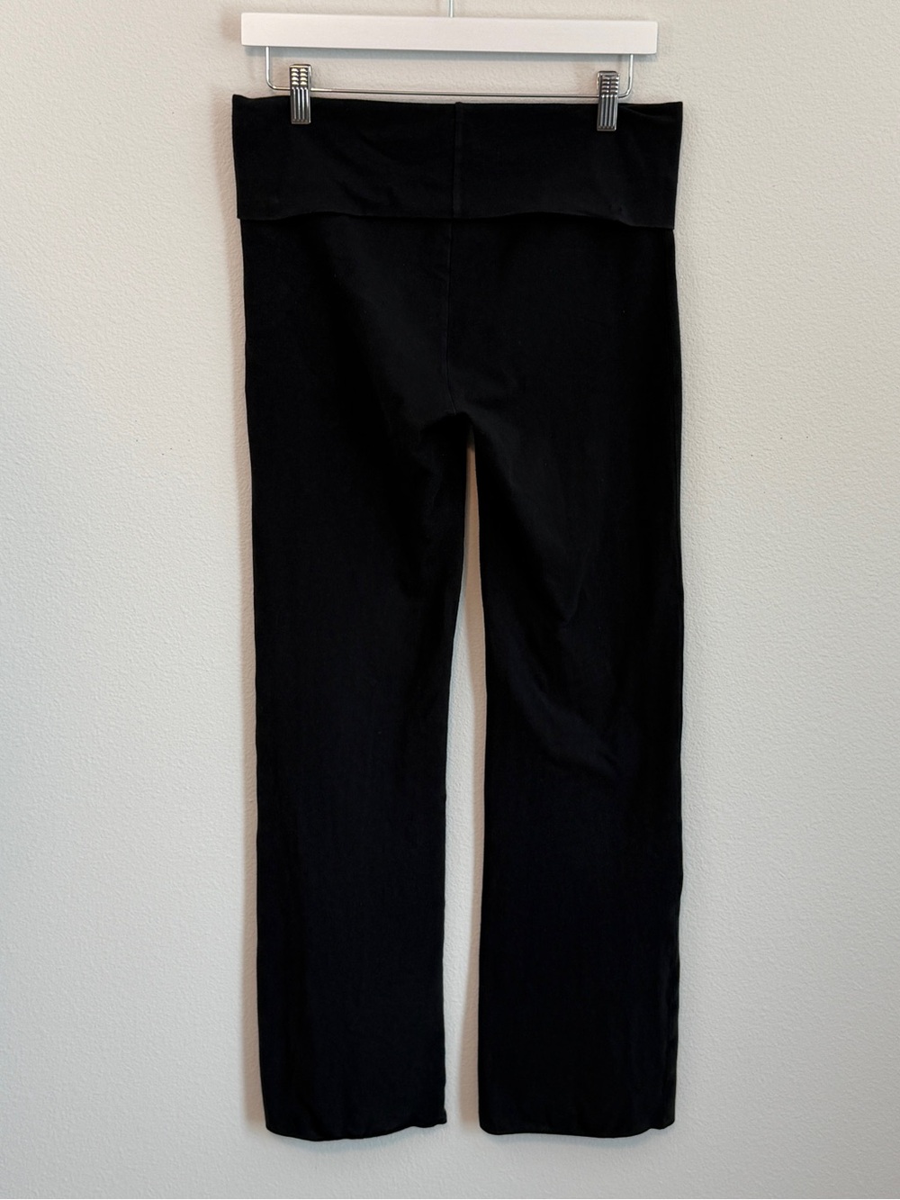 SKIMS Stretch Cotton Jersey Foldover Pants - Picture 3 of 9